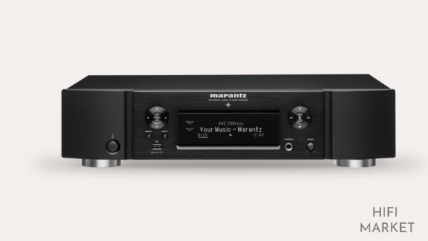 Marantz es una marca reconocida por su excelencia en la fabricación de equipos de audio de alta fidelidad, incluyendo amplificadores, receptores y sistemas de sonido. Sus productos, como el amplificador integrado Marantz PM7000N, combinan tecnología avanzada y diseño elegante para ofrecer un sonido excepcionalmente claro y potente. Marantz utiliza componentes de alta calidad y técnicas innovadoras para asegurar que cada detalle de la música se reproduzca con precisión, satisfaciendo tanto a audiófilos exigentes como a profesionales del audio.