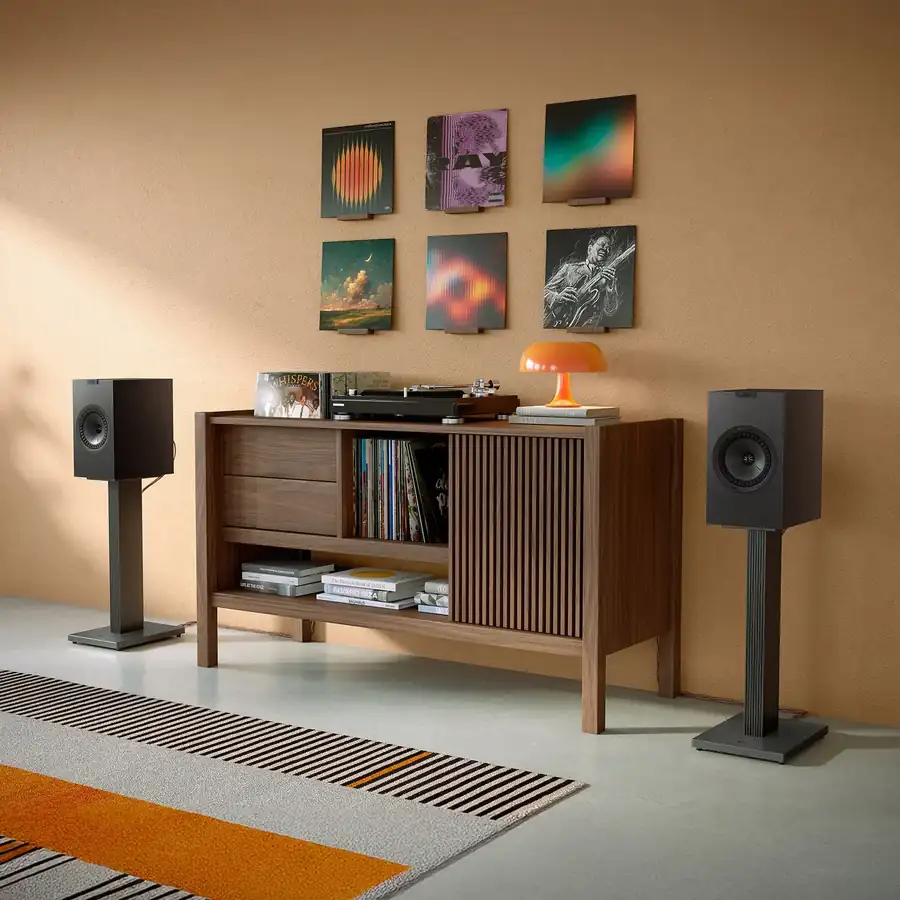 Parlante de estantería Hi-Fi KEF KEFQ3META en ambiente