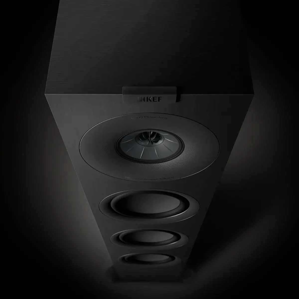 Parlante de piso Hi-Fi KEF KEFQ11META en ambiente